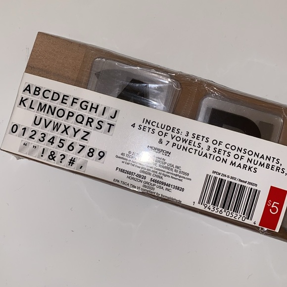 Set of acrylic calendars and wall letter board. - Picture 6 of 8